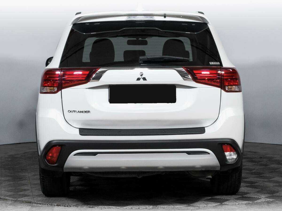 Mitsubishi Outlander, 2021 Фото №6
