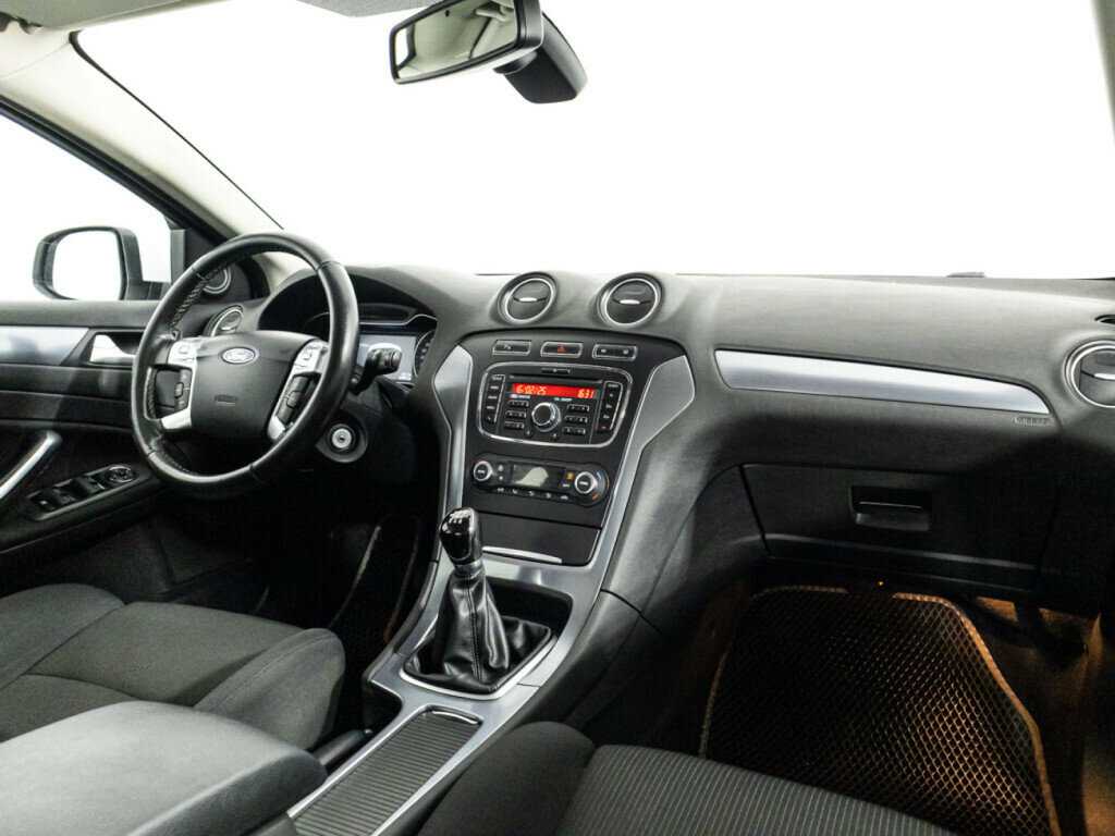 Ford Mondeo, 2014 Фото №9