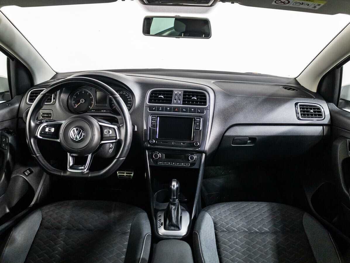 Volkswagen Polo, 2018 Фото №12