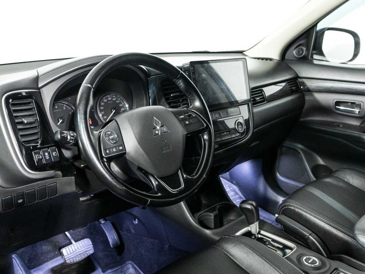 Mitsubishi Outlander, 2016 Фото №11
