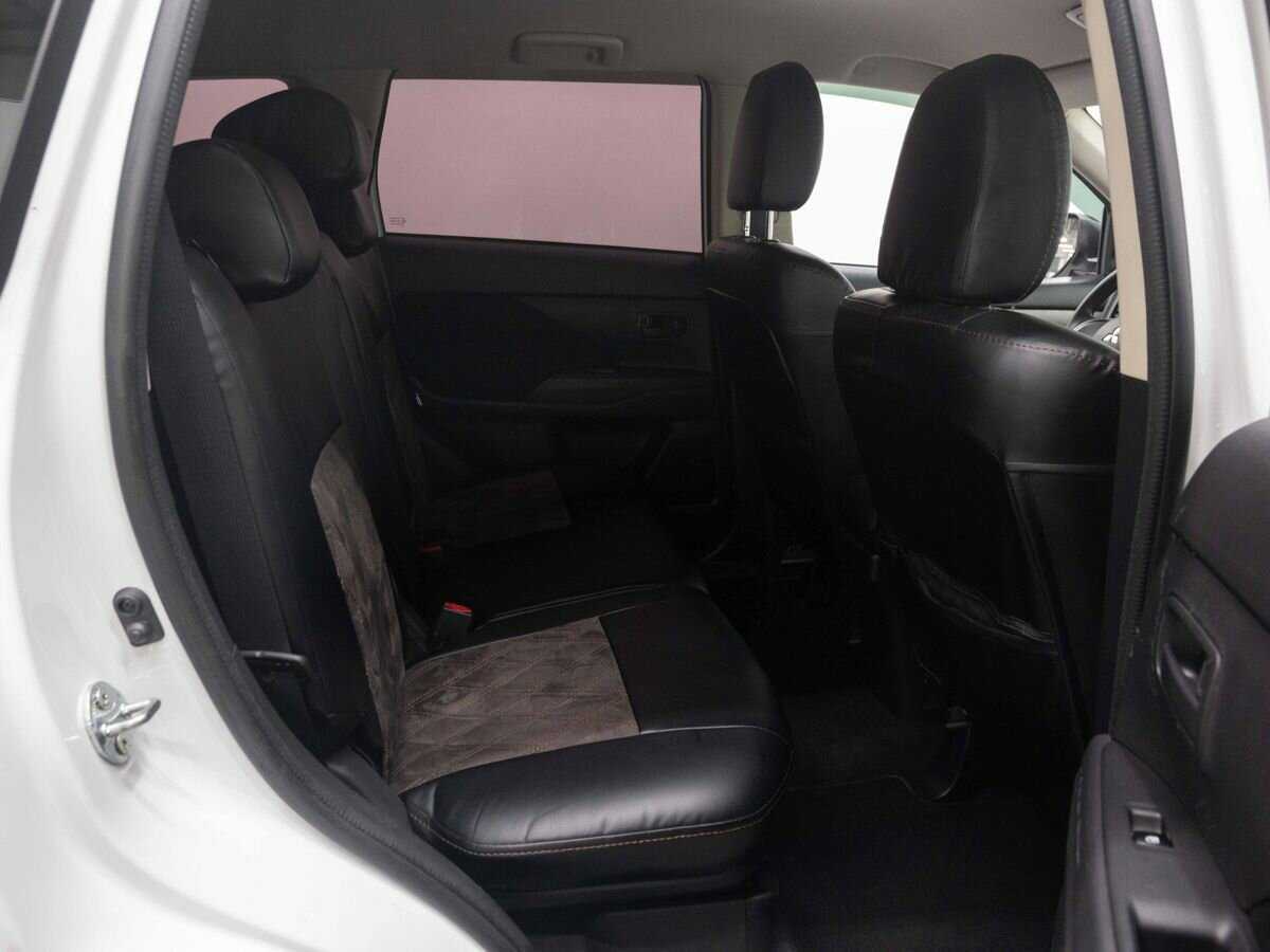 Mitsubishi Outlander, 2018 Фото №12