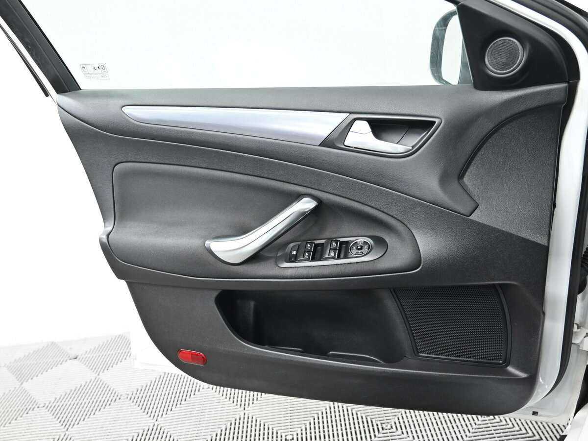 Ford Mondeo, 2013 Фото №9