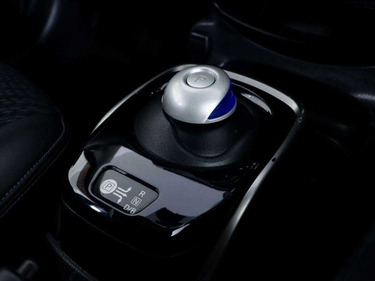 Nissan Note Nismo e-Power, 2017 Фото №14