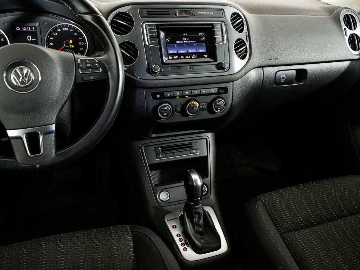 Volkswagen Tiguan, 2016 Фото №11