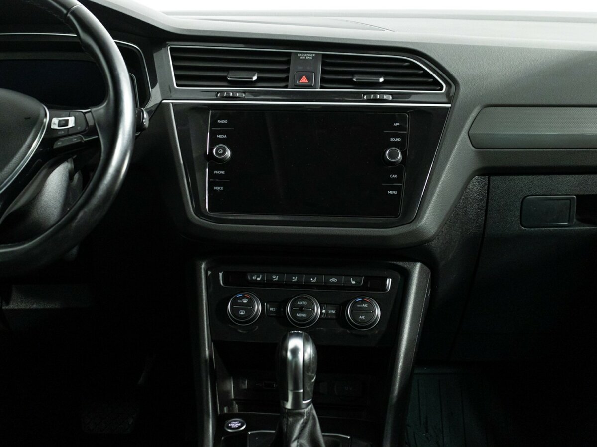 Volkswagen Tiguan II, 2019 Фото №12