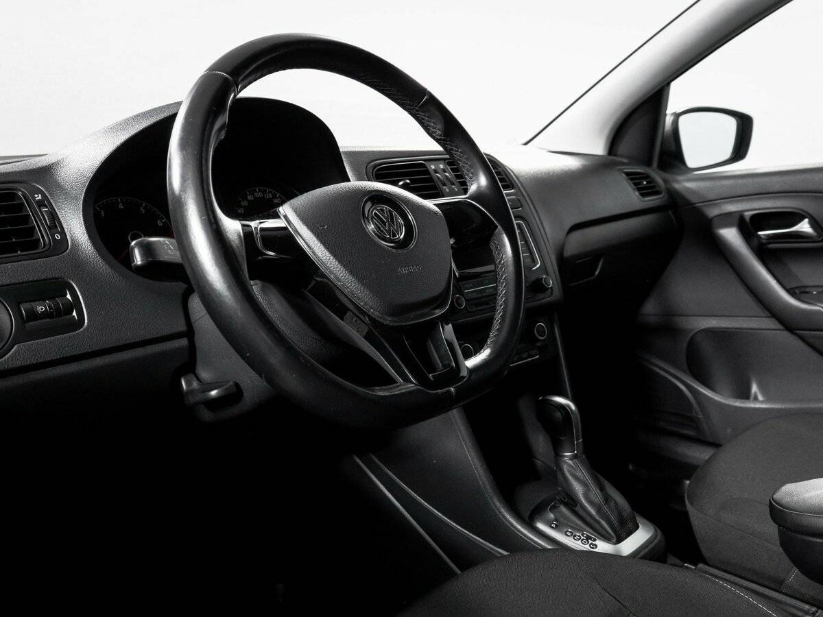 Volkswagen Polo, 2016 Фото №14
