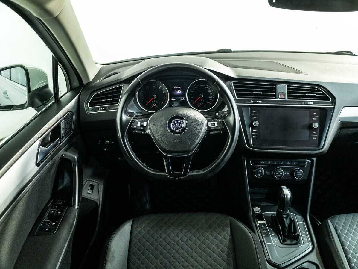 Volkswagen Tiguan L, 2018 Фото №14