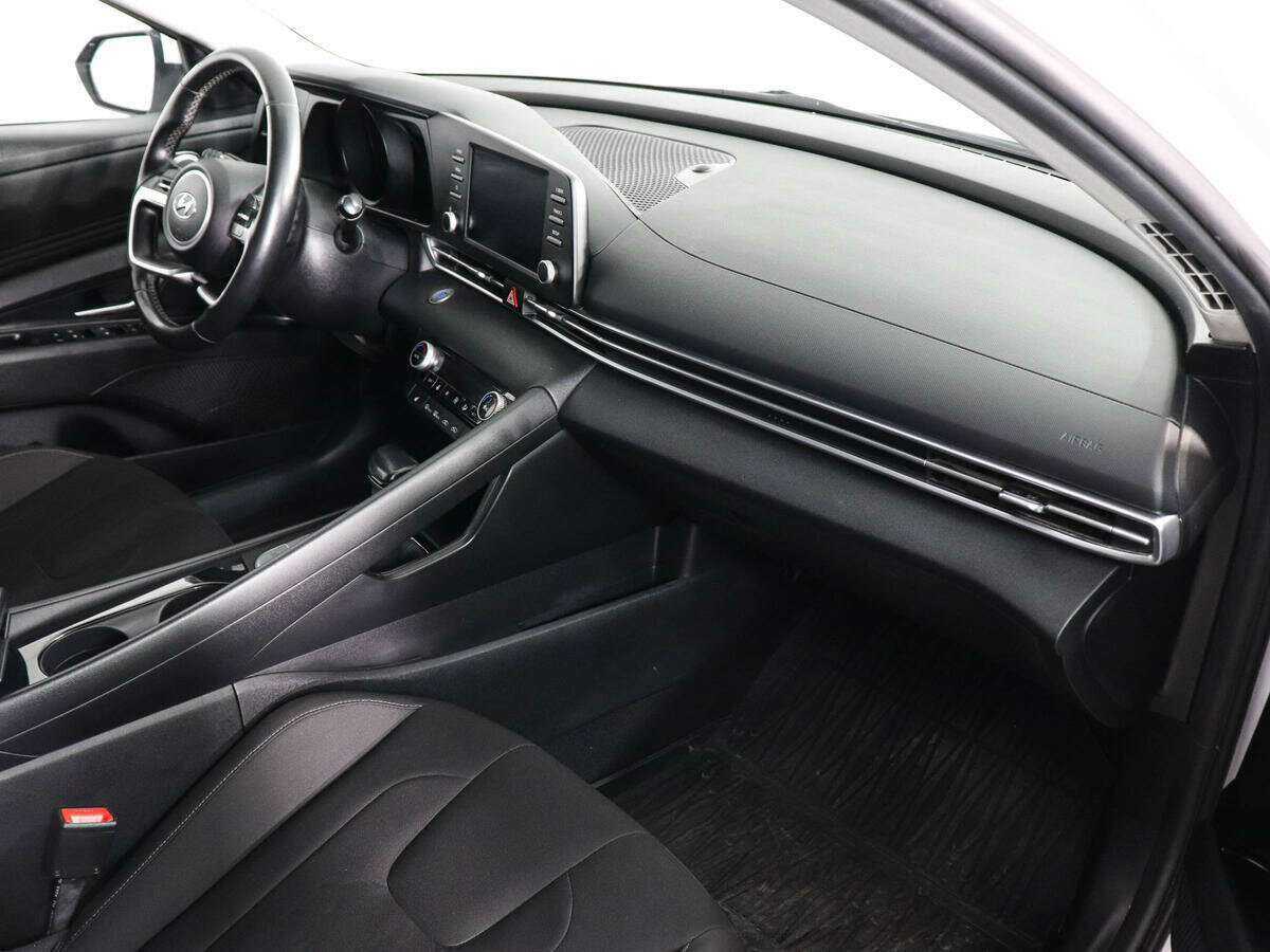 Hyundai Elantra, 2021 Фото №10