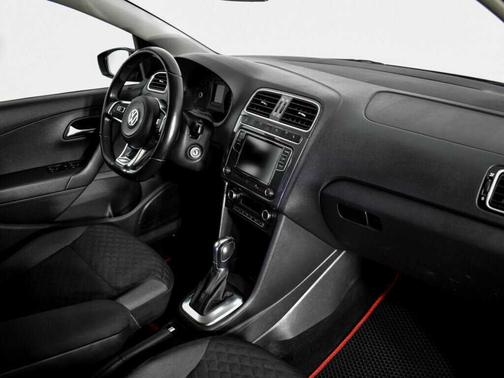 Volkswagen Polo, 2018 Фото №12