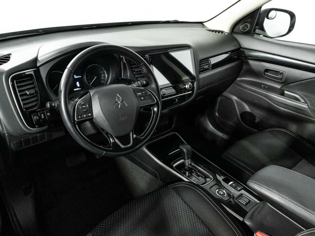 Mitsubishi Outlander, 2021 Фото №10