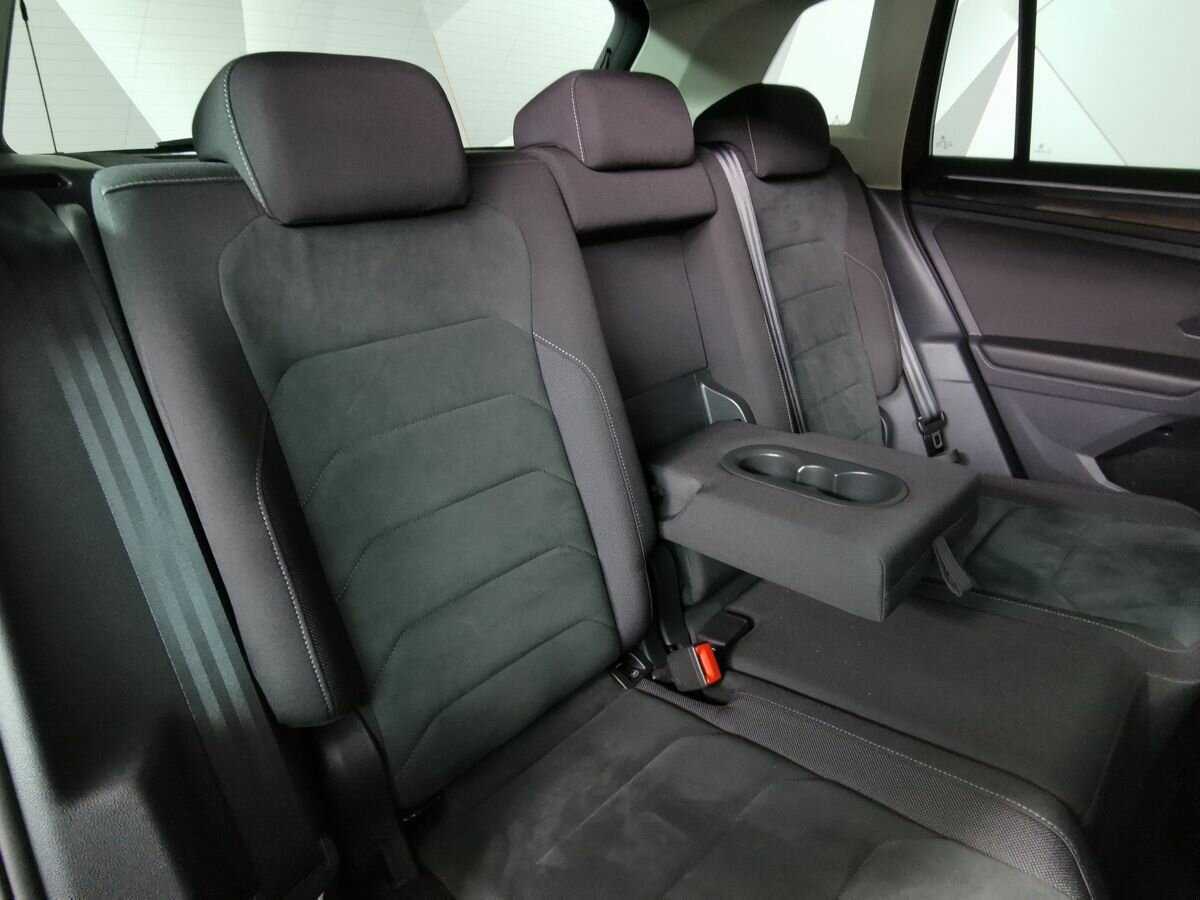 Volkswagen Tiguan, 2018 Фото №13