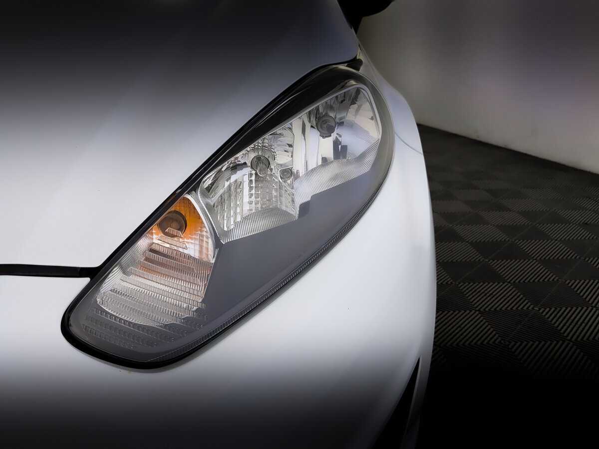 Ford Fiesta, 2017 Фото №17