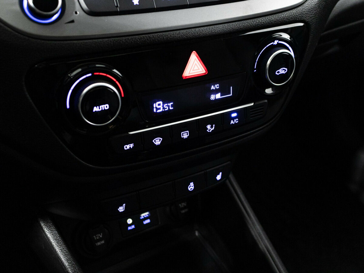Hyundai Solaris II, 2018 Фото №15