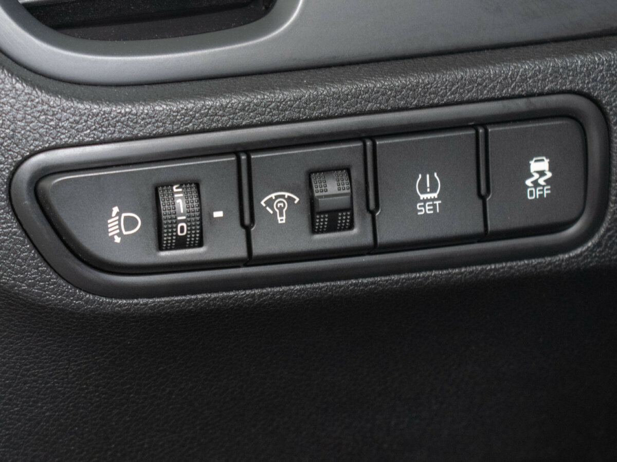Kia Rio X-Line IV, 2018 Фото №12