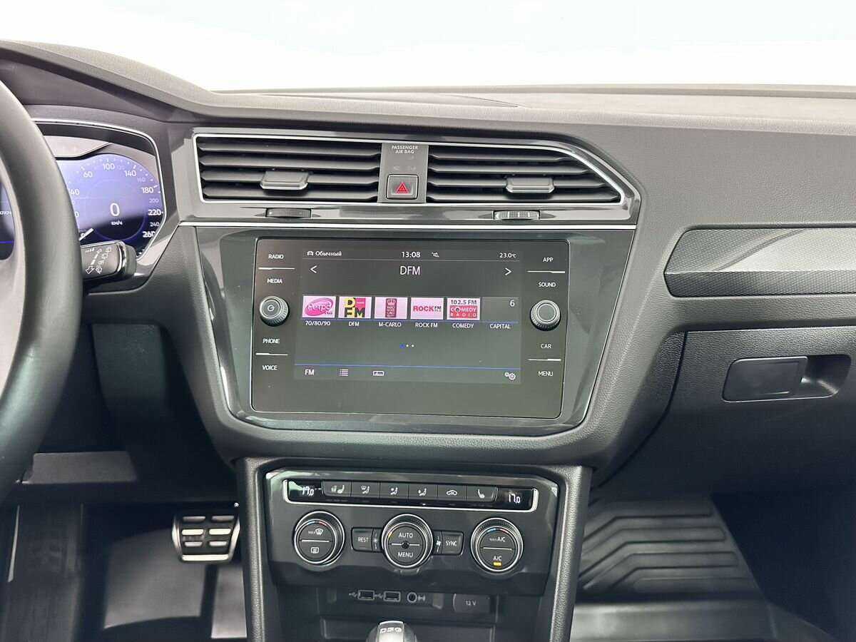 Volkswagen Tiguan, 2018 Фото №14