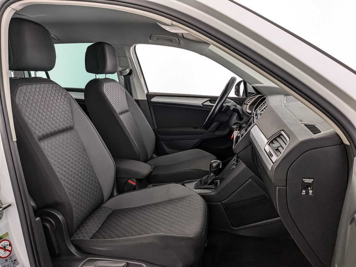 Volkswagen Tiguan, 2018 Фото №20