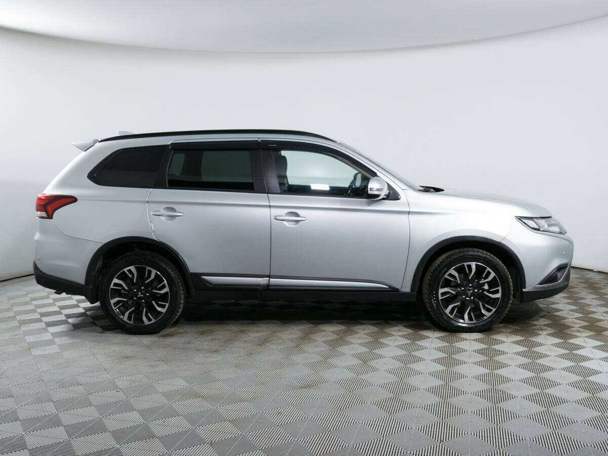 Mitsubishi Outlander, 2021 Фото №4