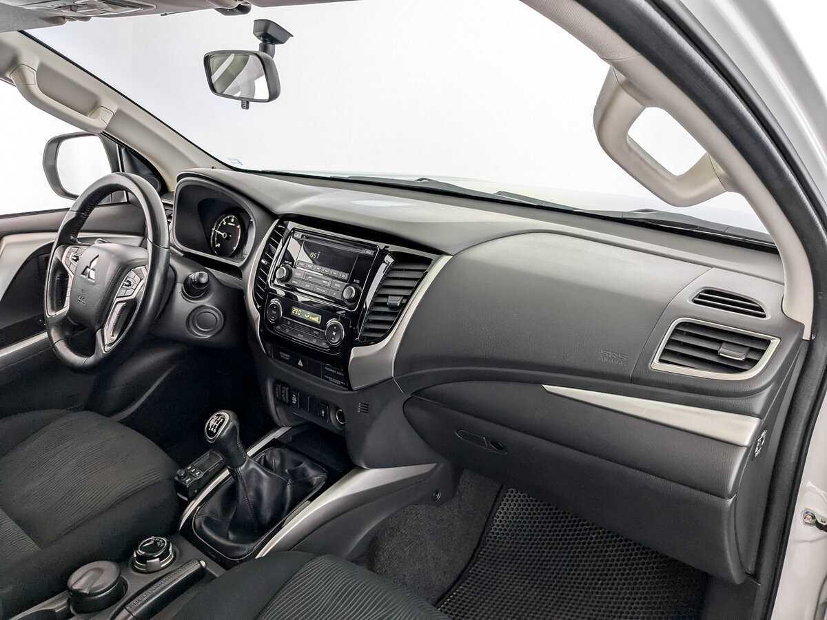 Mitsubishi Pajero Sport, 2018 Фото №11