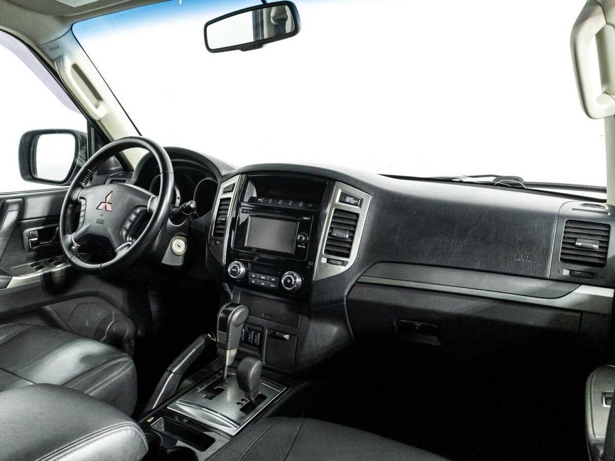 Mitsubishi Pajero, 2015 Фото №7