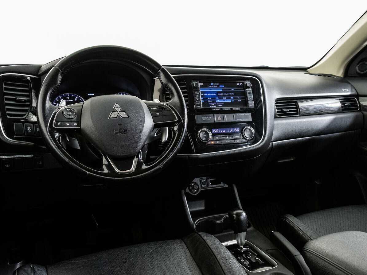 Mitsubishi Outlander, 2016 Фото №11