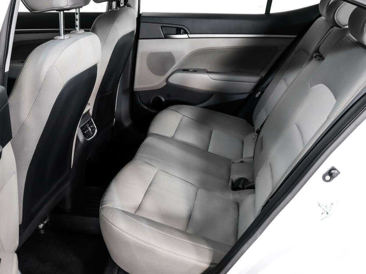 Hyundai Elantra, 2017 Фото №10