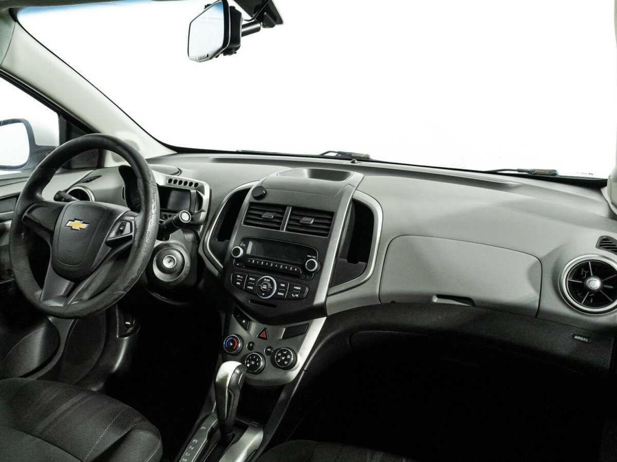 Chevrolet Aveo, 2015 Фото №9