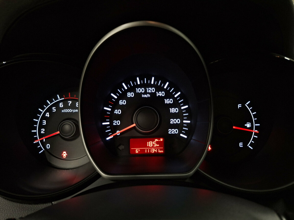 Kia Rio III Рестайлинг, 2017 Фото №13