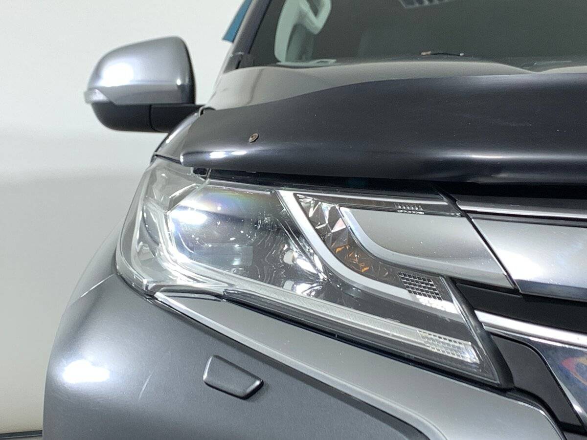 Mitsubishi Pajero Sport, 2018 Фото №10