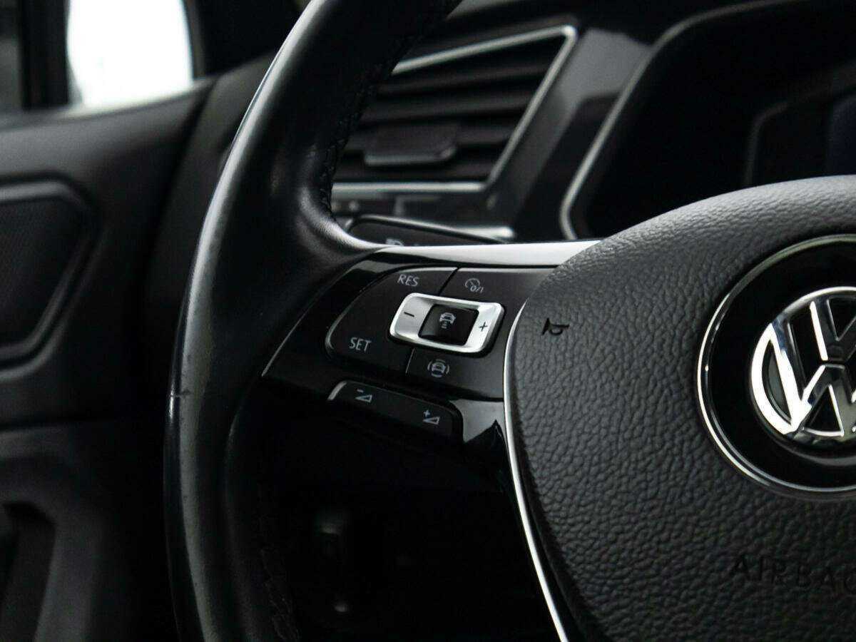 Volkswagen Tiguan, 2019 Фото №22