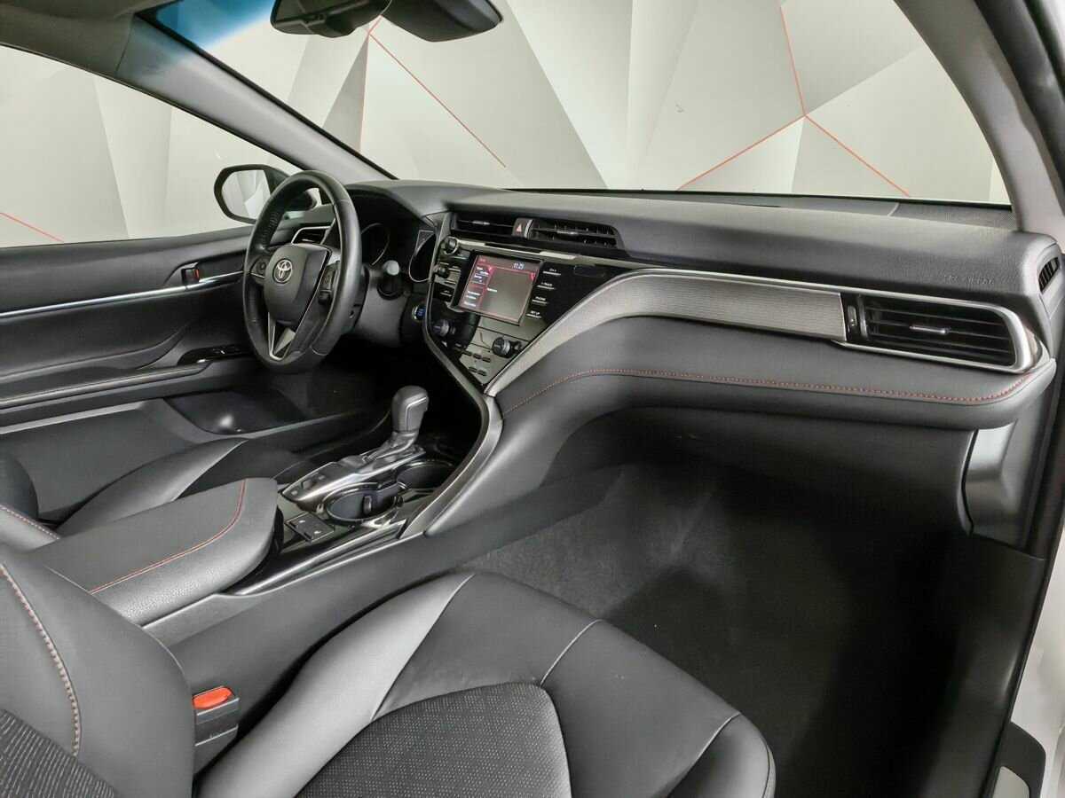Toyota Camry, 2020 Фото №9