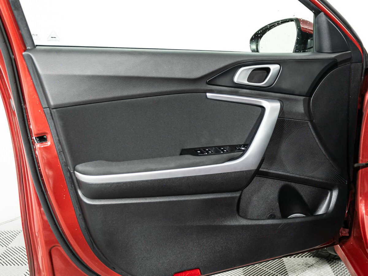 Kia Ceed III Рестайлинг, 2022 Фото №21
