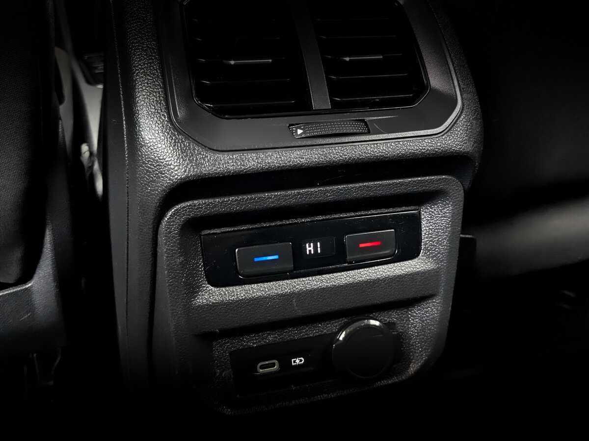 Volkswagen Tiguan, 2021 Фото №26