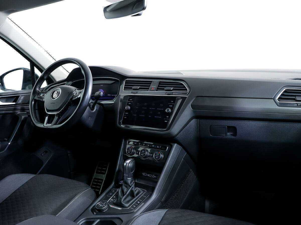 Volkswagen Tiguan, 2018 Фото №9