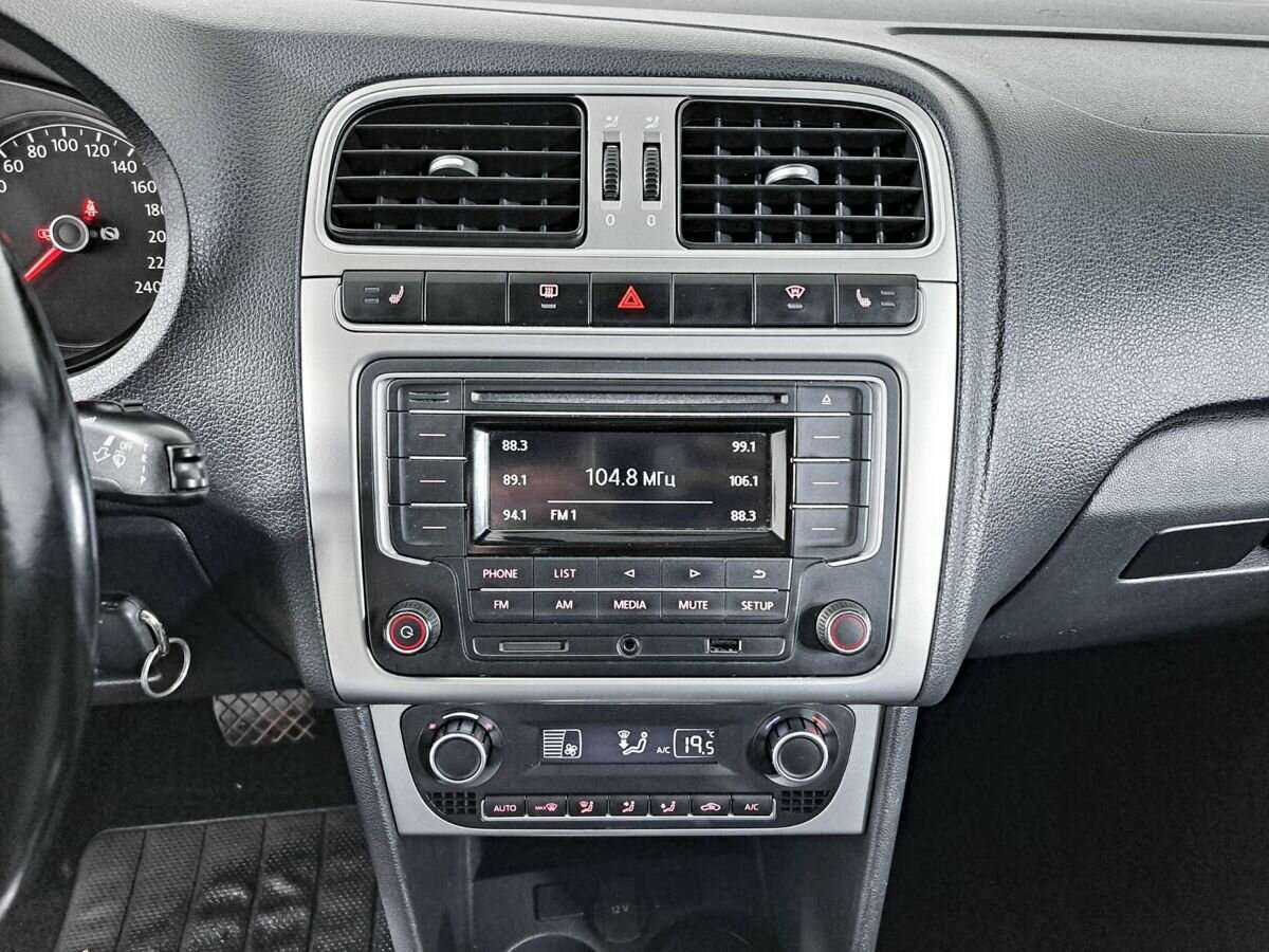 Volkswagen Polo, 2017 Фото №13