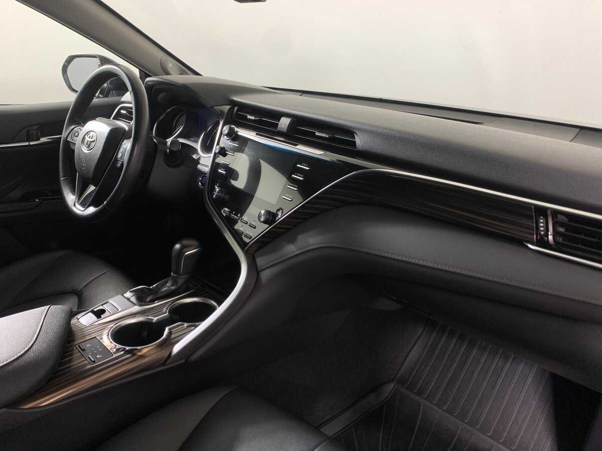Toyota Camry, 2020 Фото №14