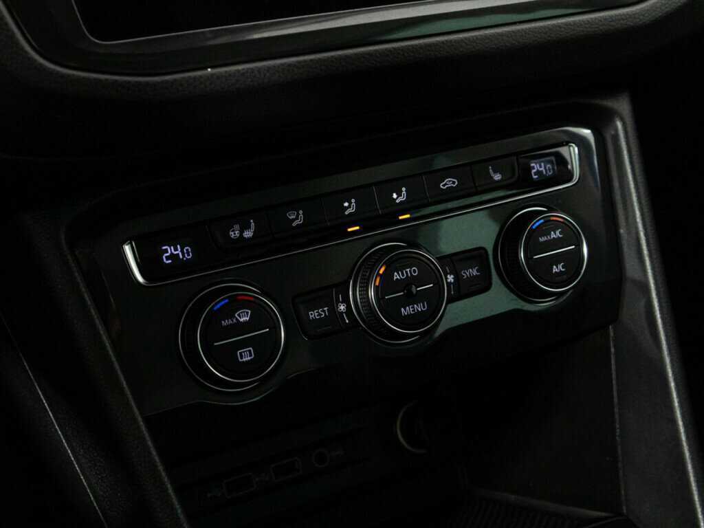 Volkswagen Tiguan, 2018 Фото №21