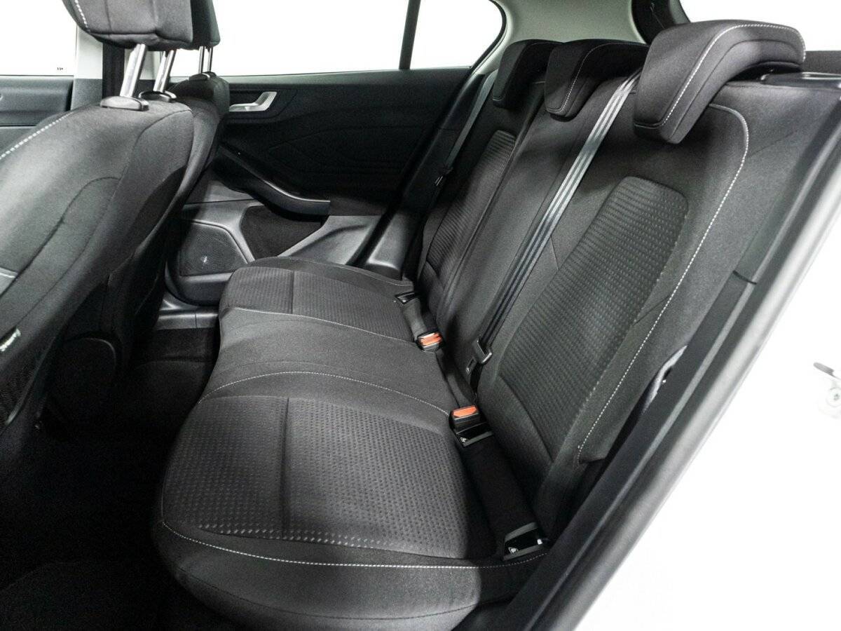 Ford Focus, 2019 Фото №10