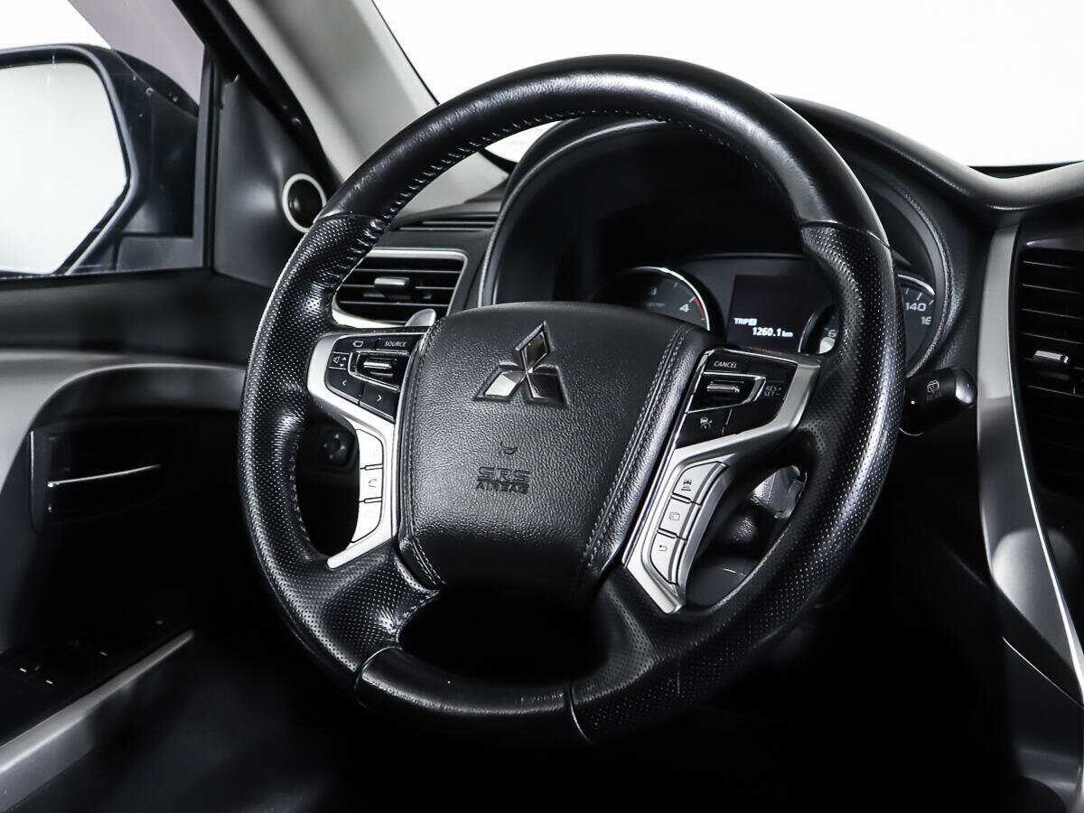 Mitsubishi Pajero Sport, 2018 Фото №15