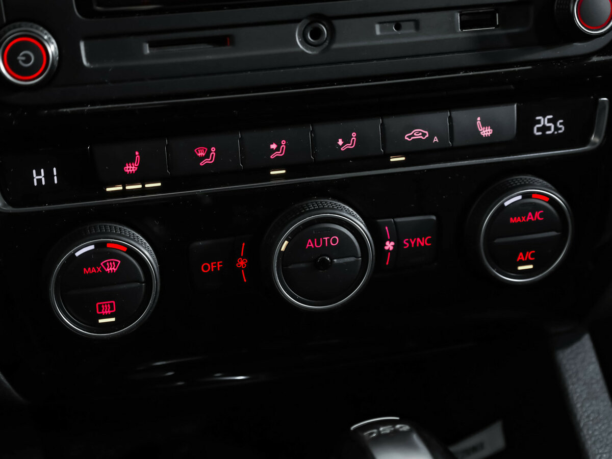 Volkswagen Jetta VI Рестайлинг, 2017 Фото №17