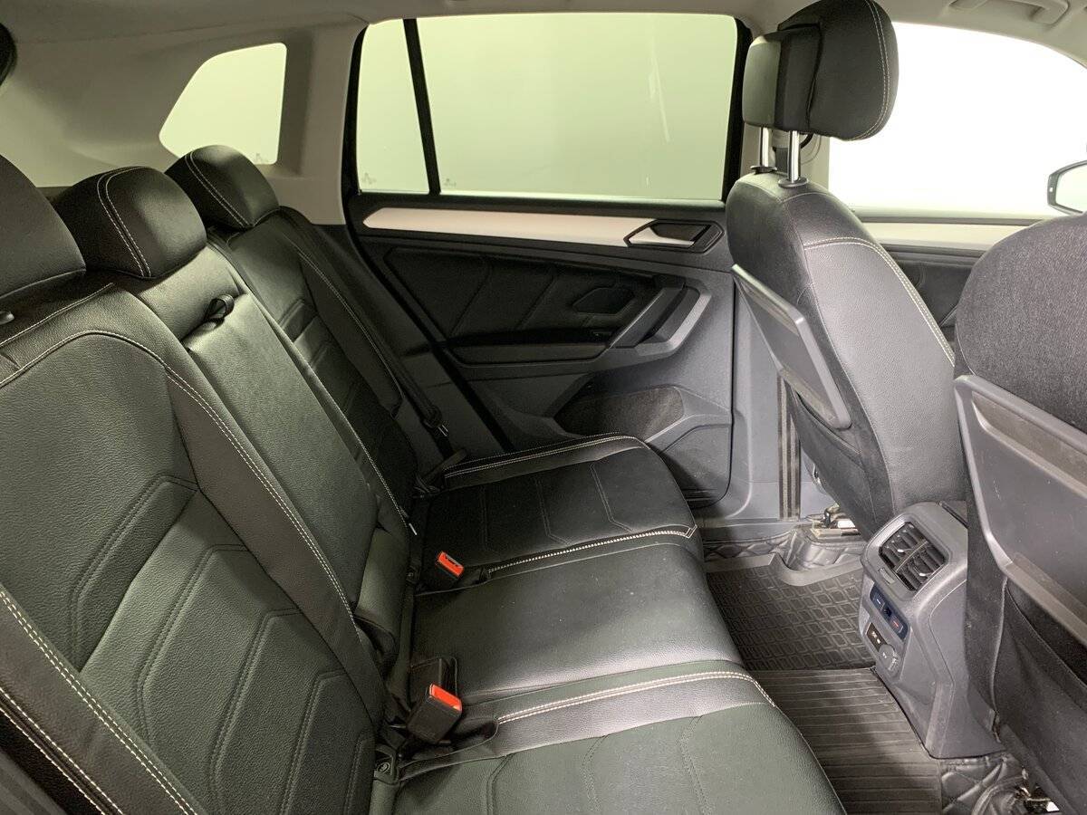 Volkswagen Tiguan, 2019 Фото №17