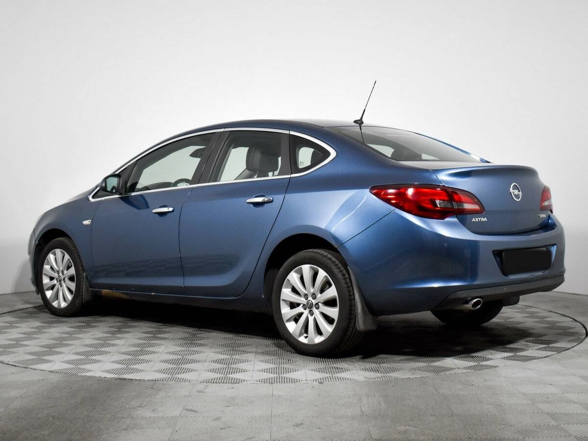 Opel Astra J Рестайлинг, 2013 Фото №6