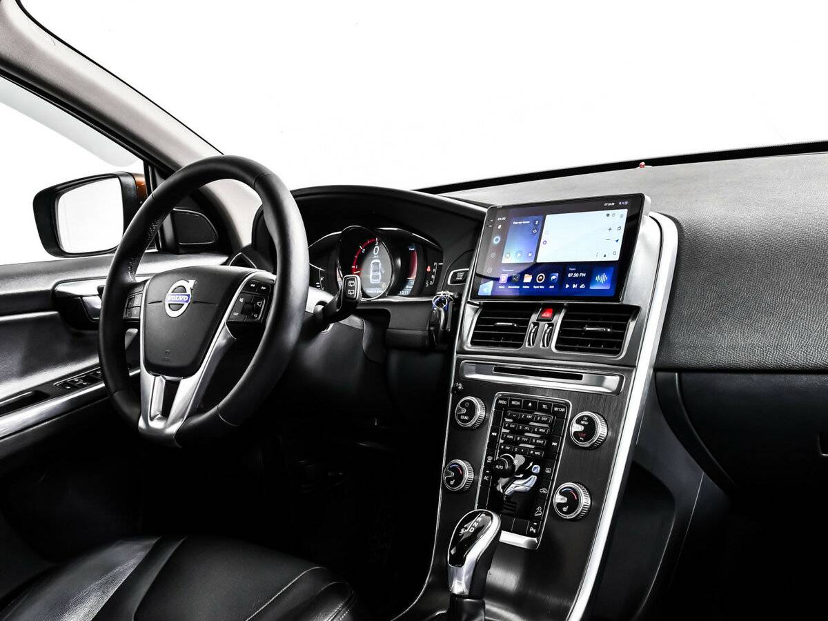 Volvo XC60 I Рестайлинг, 2015 Фото №9