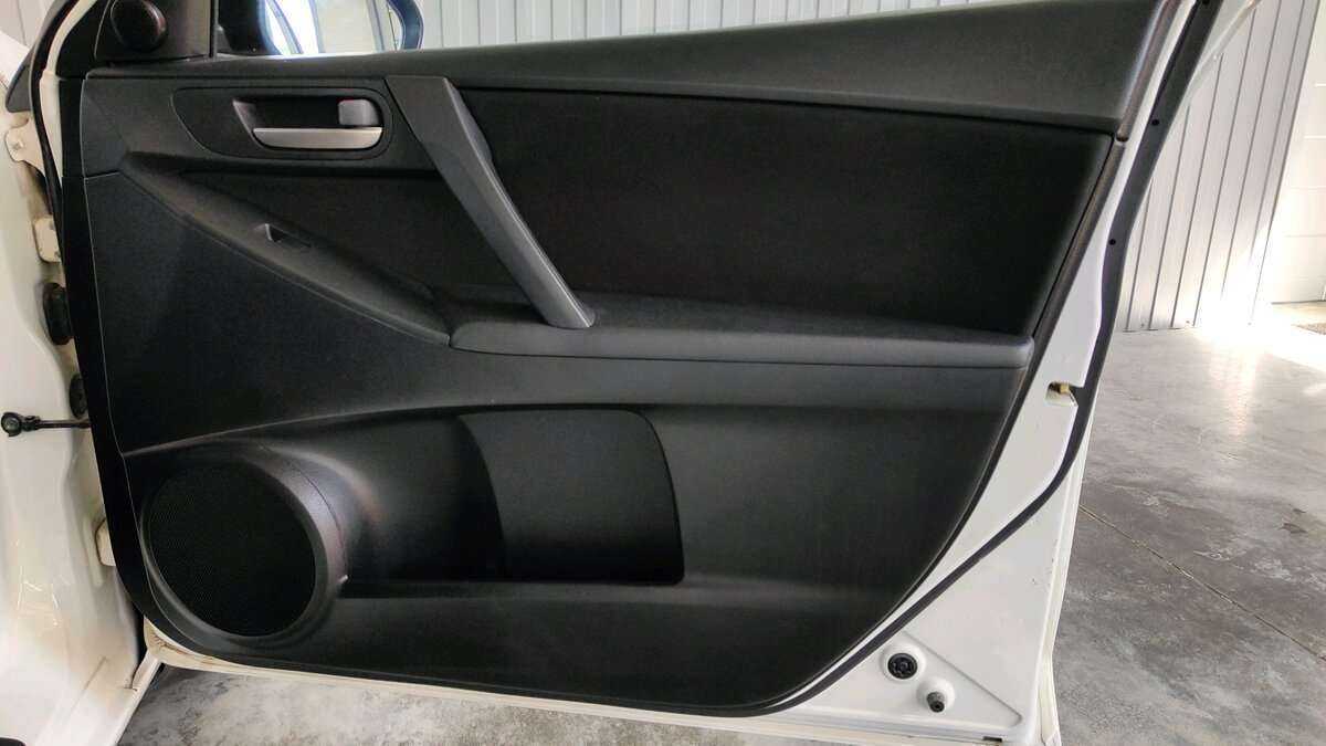 Mazda 3, 2012 Фото №15