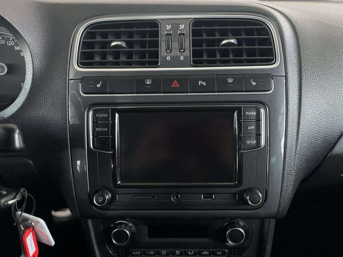 Volkswagen Polo, 2018 Фото №12