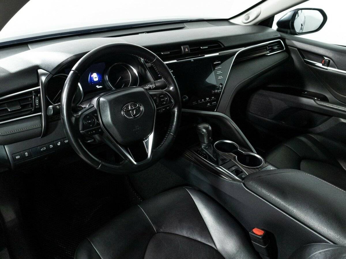 Toyota Camry, 2018 Фото №11