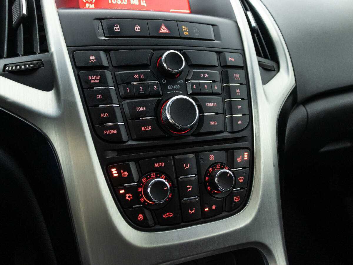 Opel Astra GTC, 2012 Фото №15