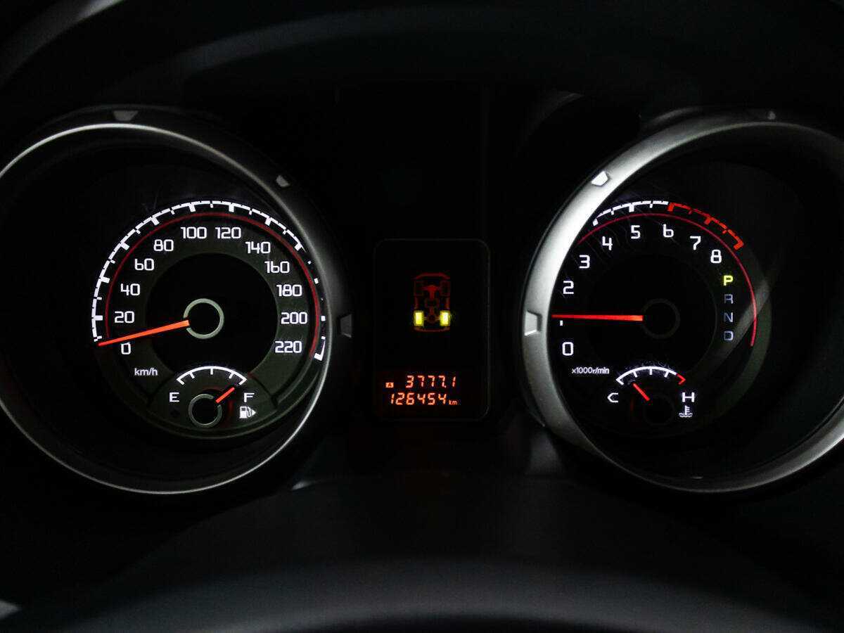 Mitsubishi Pajero, 2015 Фото №12