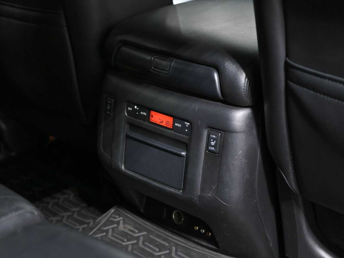 Nissan Patrol, 2012 Фото №21