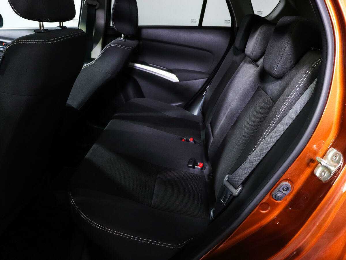 Suzuki SX4, 2017 Фото №8