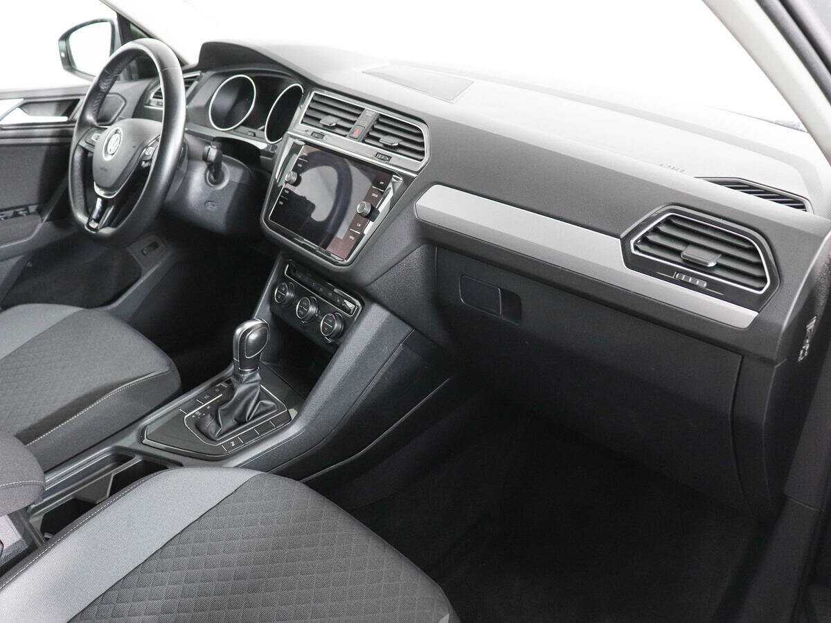Volkswagen Tiguan L, 2019 Фото №10